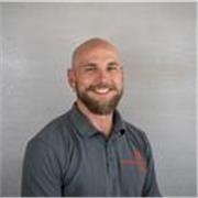 Personal Trainer, der dich online beim Erreichen deiner Fitnessziele begleitet