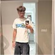 Étudiant en économie en gestion proposant mon aide de la primaire à la dernière année de collège