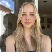 Ich biete Nachhilfe in den Fächern Englisch und französisch(1.-8. Klasse)an, als eine Schülerin auf einem Gymnasium