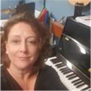 I am an experienced and qualified piano tutor