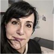 Insegnante di inglese con esperienza ultra trentennale nelle scuole pubbliche e all'università, specializzata in glottodidattica.