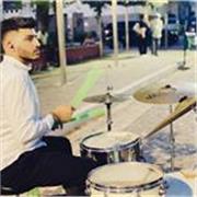 Titolo del professionale, ho una grande passione per la musica ed insegno già in una scuola