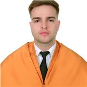 Adapto mis clases al nivel y a las necesidades de lo que soliciten los alumnos. Soy flexible y cualquier inquietud, curiosidad o preocupación se me puede transmitir con tranquilidad para lograr los objetivos de cada alumno de forma particular.