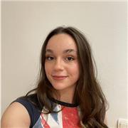 Hola, me llamo Maria y soy profesora particular con varios años de experiencia en ayudar a estudiantes a alcanzar sus metas.