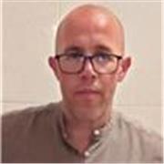 Especialista en marketing y transformación digital para pequeñas empresas con ganas de dar el salto al siguiente nivel. 