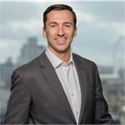 Un hablante nativo de inglés que valora la importancia del aprendizaje.