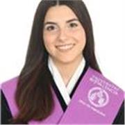 Puedo ayudar con las tareas escolares de matemáticas, castellano y valenciano y estar al cuidado de los niños