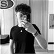 Estudiante universitario con titulación C2 en Ingles con previa experiencia en enseñanza particular.