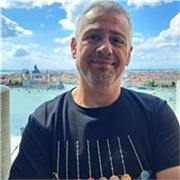 Native Spanish teacher with over 25 years experience