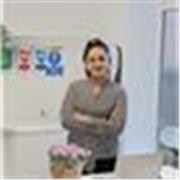 Sports Medicine (Physiotherapist) graduate teaching biology for students of all ages