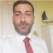 Laureato in Giurisprudenza impartisce lezioni in materie giuridiche