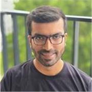 Experienced English Teacher with a University Degree offering personalized online and in-person lessons for all levels in Berlin.