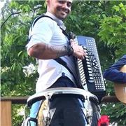 Cours à domicile d'accordéon chromatique pour apprendre à jouer et accompagner rapidement