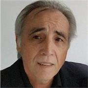 Bacharel em Teologia na Universidade de Berean