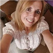 Profesora bilingüe, con más de 20 años de formación. Cursos de apoyo paralelo a primaria, Eso y Bachillerato. Preparación de exámenes EBAU.
Cursos de niveles A1, A2, B1,, B2, C1. 
Cursos para hostería, todos los sectores