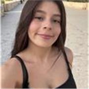 Soy una joven con paciencia. Amo lo que hago, y estará seguro/a conmigo. 