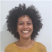 Fale português com confiança e fluidez, com uma nativa