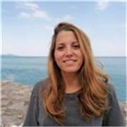 Profesora de español orientada a personas extranjeras mayores de edad