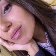 studentessa universitaria offre ripetizioni per molteplici materie