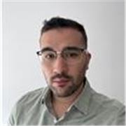 Doctor en Historia y Literatura, experiencia profesional como docente en Institutos y Universidades