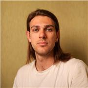 Professionista di lingue impartisce lezioni di inglese, francese e spagnolo