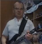 Sono un insegnante di chitarra con esperienza pluriennale, utilizzo metodi personalizzati adatti al raggiungimento degli obiettivi di chi impara. con 10 lezioni già si arriva a suonare canzoni semplici con arpeggi e accordi, con ulteriore impegno e allena