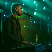 Clases de piano canto guitarra bajo ukelele