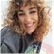 Profesora de natación con más de 10 años de experiencia dando clases a todas las edades desde bebés hasta adultos.