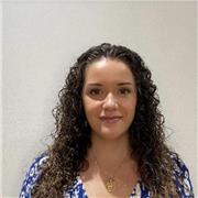 Graduada en la Universidad de Valencia ofrece clases particulares en español