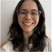 Soy profesora de inglés con experiencia impartiendo clases grupales e individuales, principalmente con menores de edad.