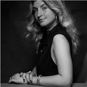 Journaliste et écrivain, diplômé en sciences politiques, propose des cours de soutien scolaire personnalisés.