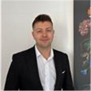 Experienced English Speaker with Legal & Academic Background