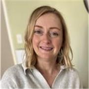 Qualified primary teacher committed to make learning engaging. 
