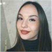 Soy una chica extrovertida, simpática, educada y proactiva. 
Me gustaría dar clases a niños, ayudarles con tareas e inglés