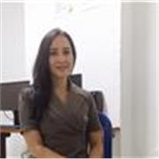 Docente de informática orienta clases a personas que requieran un mejor dominio en cuanto a las herramientas ofimáticas para un mejor desenvolvimiento en la academia o laboralmente