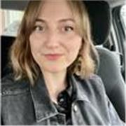 Englisch-Tutorin mit mehrjähriger Unterrichtserfahrung im Vereinigten Königreich.