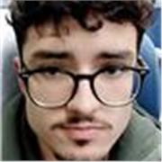 Profesor joven y con interés en el apoyo y crecimiento, con paciencia y simpatía para tratar todo tipo de conflictos.