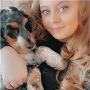 I’m a friendly, patient, and enthusiastic tutor with a background in both primary teaching and educational content creation.