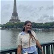 Estudiante universitaria ofrece clases a alumnos de la ESO de matemáticas y otras asignaturas