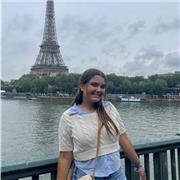 Estudiante universitaria ofrece clases a alumnos de la ESO de matemáticas y otras asignaturas