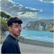 Studente laureato in interpretazione portoghese per lezioni di portoghese di conversazione e grammatica