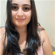 Professora de matemática com experiência em regência de turma do ensino fund 2 e facilidade de ensinar alunos neurodivergentes