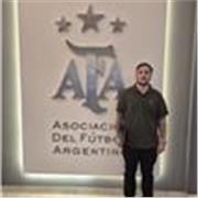 Soy dirigente de fútbol, Entrenador Nacional de Futsal (Licencia A – ATFA) y entrenador de fútbol femenino, con múltiples titulaci