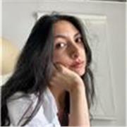 Viens pratiquer ton espagnol avec une professeure native colombienne, à travers des cours interactifs et conversationnels en ligne