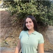 Profesora de baile flamenco ofrece clases para mejorar en aquello que necesites