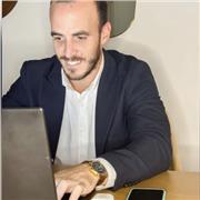 Profesor de matemáticas o economía. Tanto en euskera, castellano o inglés