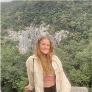 Me llamo Teresa tengo 20 años y soy estudiante de Derecho en la Universidad de Oviedo, ofrezco tanto clases particulares de lengua o matemáticas como cuidado de niños por las tardes. Puedo moverme a cualquier parte de Oviedo