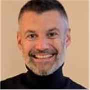 Professeur d'informatique (DEA), pas geek
qui partage de manière ludique 
les coulisses d'une parfaite algorithmique.
