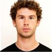 je peux appliquer mon niveau courant d'anglais pour aider les étudiants à enseigner la langue