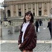 Soy una chica joven muy alegre y responsable,me encantan los niños y dar clase,soy bastante inteligente y paciente,además de correcta ,puntual,ambiciosa y atenta,no me desespero rápido y soy muy empatica.